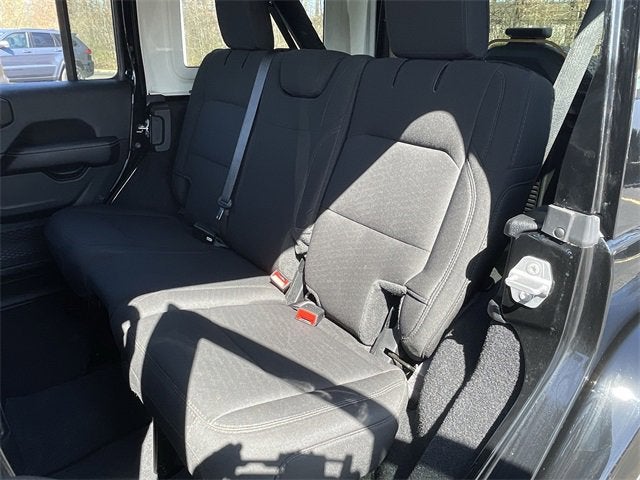 2022 Jeep Wrangler Unlimited Sahara 4x4