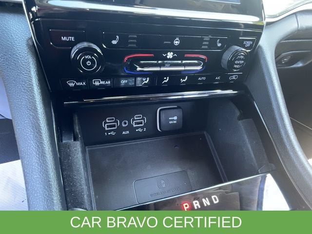 2022 Jeep Grand Cherokee Laredo 4x4
