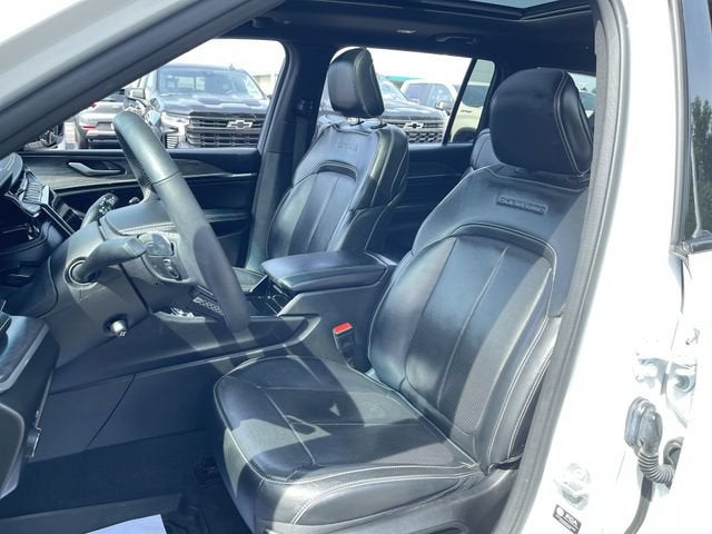 2023 Jeep Grand Cherokee L Overland 4x4