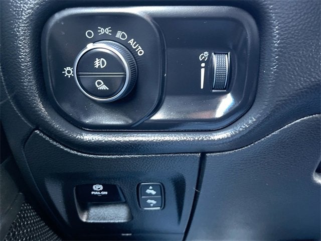 2022 RAM 1500 Big Horn Crew Cab 4x4 6'4" Box