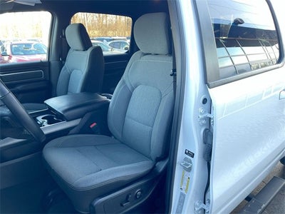 2022 RAM 1500 Big Horn Crew Cab 4x4 6'4" Box