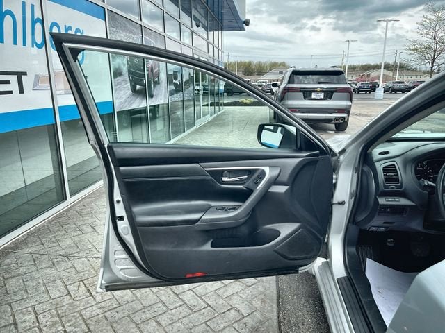 2016 Nissan Altima 2.5 SR