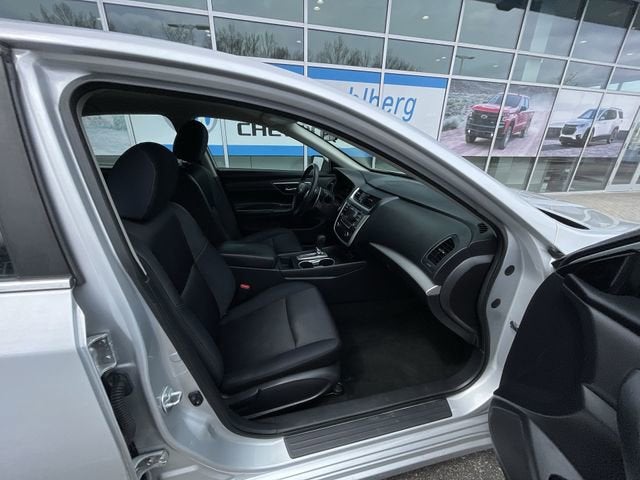 2016 Nissan Altima 2.5 SR