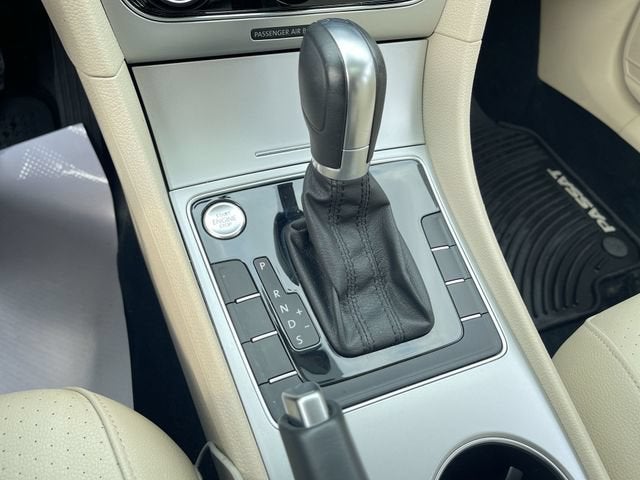 2019 Volkswagen Passat 2.0T Wolfsburg Edition