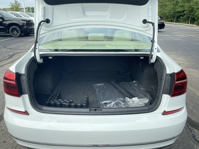 2019 Volkswagen Passat 2.0T Wolfsburg Edition