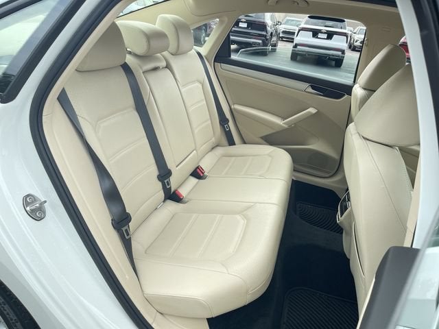 2019 Volkswagen Passat 2.0T Wolfsburg Edition