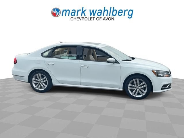 2019 Volkswagen Passat 2.0T Wolfsburg Edition