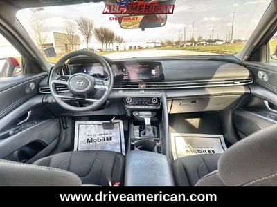 2025 Hyundai Elantra SEL Convenience