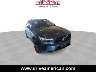 2024 Volvo XC60 Plus Dark Theme