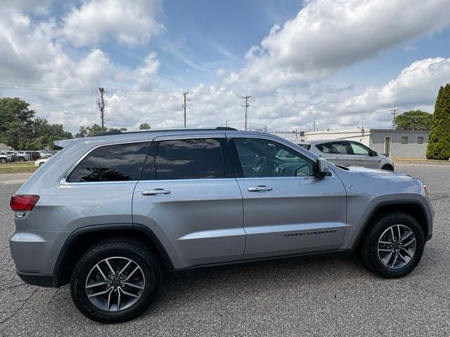 2020 Jeep Grand Cherokee Laredo