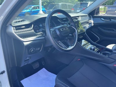 2022 Jeep Grand Cherokee Laredo