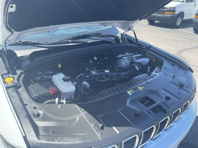 2022 Jeep Grand Cherokee Laredo