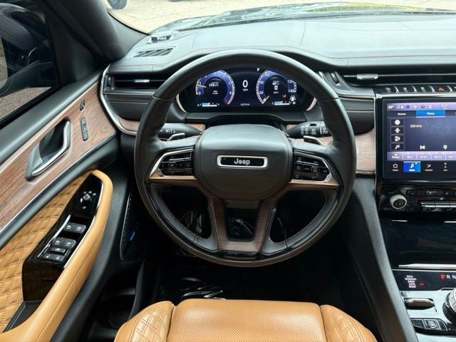 2023 Jeep Grand Cherokee Summit
