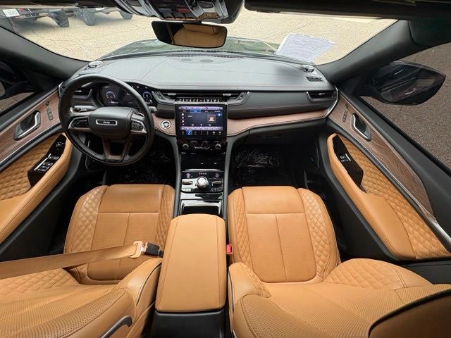 2023 Jeep Grand Cherokee Summit