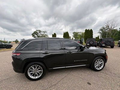 2023 Jeep Grand Cherokee Summit
