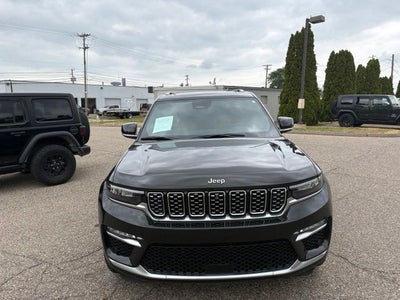2023 Jeep Grand Cherokee Summit