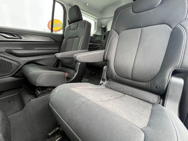 2023 Jeep Grand Cherokee L Laredo 4x4