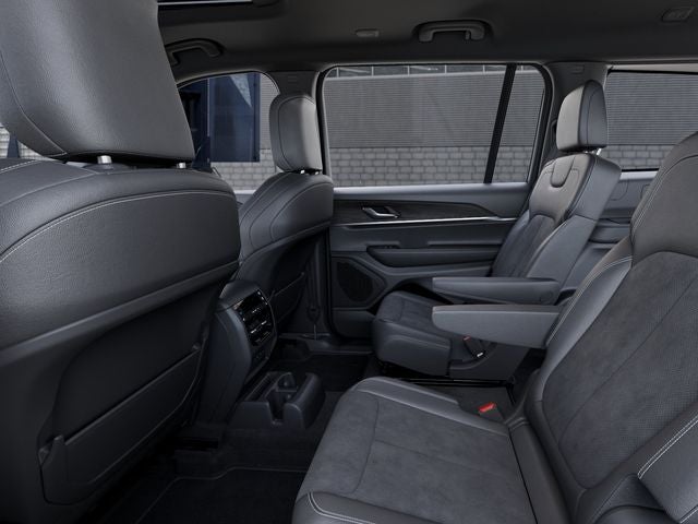 2026 Jeep Grand Cherokee GRAND CHEROKEE L LAREDO ALTITUDE 4X4