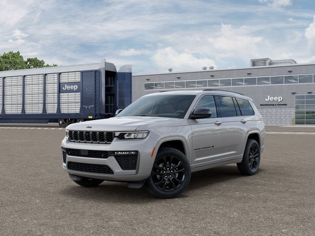 2026 Jeep Grand Cherokee L Limited Reserve 4x4's photo
