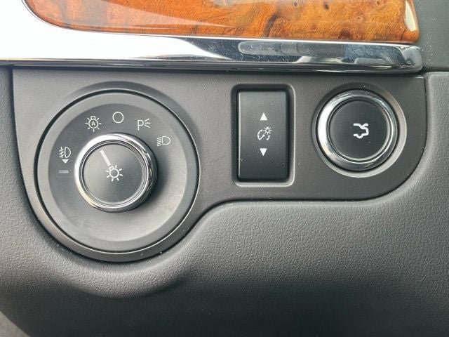 2014 Lincoln MKS Base