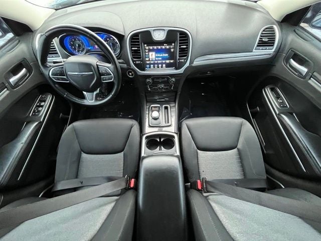 2022 Chrysler 300 Touring