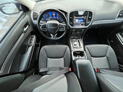 2022 Chrysler 300 Touring