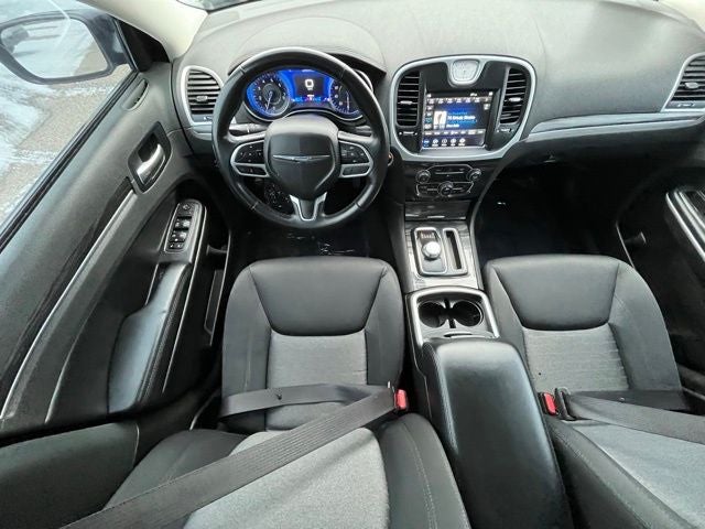 2022 Chrysler 300 Touring