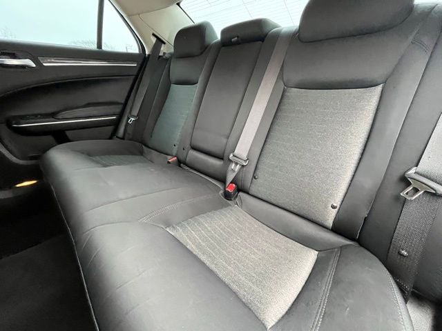 2022 Chrysler 300 Touring