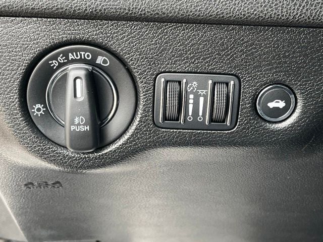 2023 Chrysler 300 Touring-L AWD