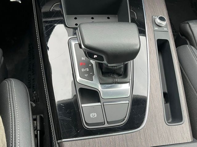 2024 Audi Q5 45 S line Premium quattro