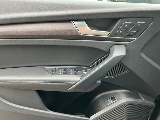 2024 Audi Q5 45 S line Premium quattro