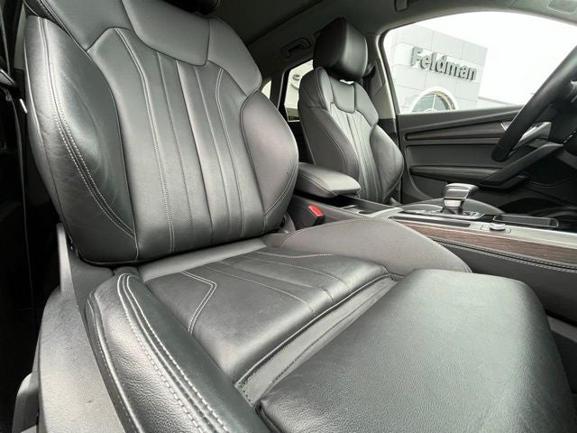 2024 Audi Q5 45 S line Premium quattro