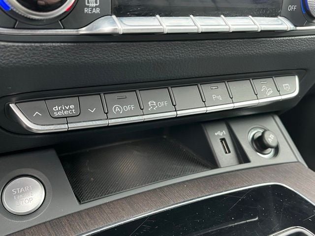 2024 Audi Q5 45 S line Premium quattro