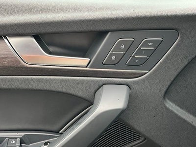 2024 Audi Q5 45 S line Premium quattro