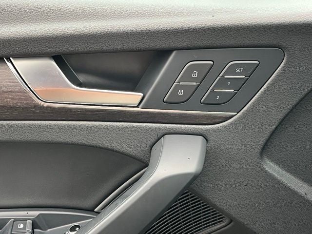 2024 Audi Q5 45 S line Premium quattro