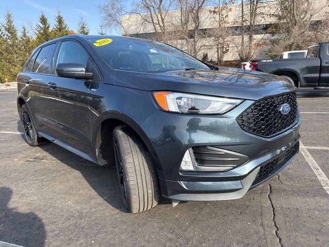 2022 Ford Edge ST Line