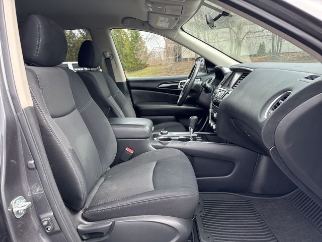 2019 Nissan Pathfinder SV