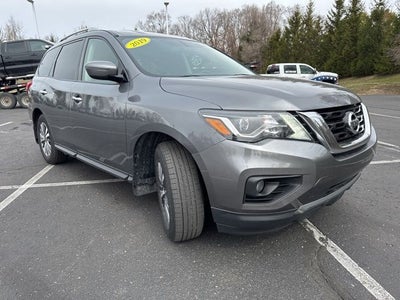 2019 Nissan Pathfinder SV