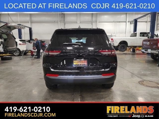 2026 Jeep Grand Cherokee Laredo