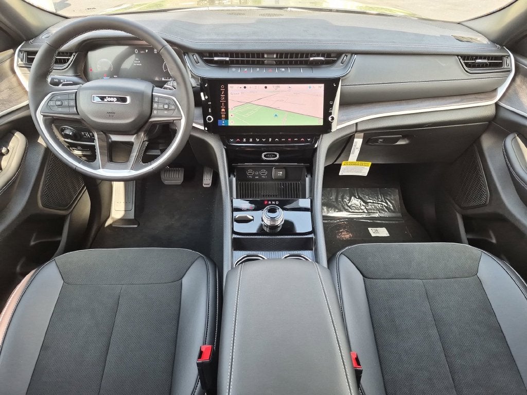 2026 Jeep Grand Cherokee Altitude