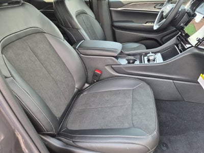 2026 Jeep Grand Cherokee Altitude