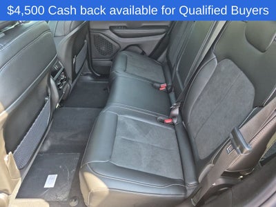 2026 Jeep Grand Cherokee Laredo Altitude