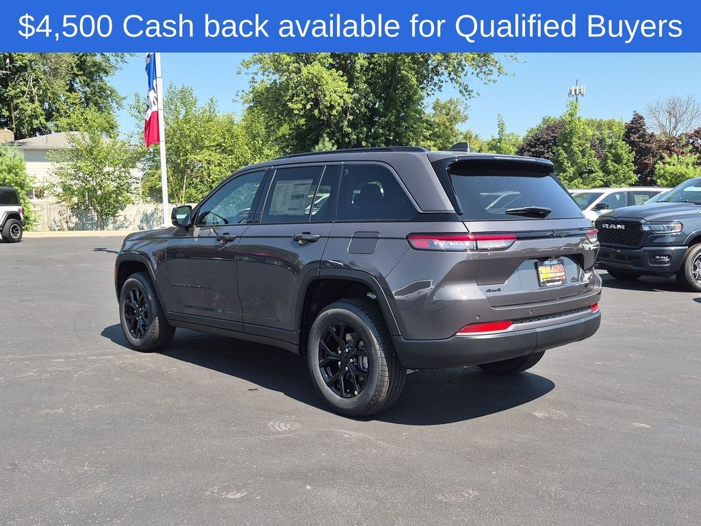 2026 Jeep Grand Cherokee Laredo Altitude
