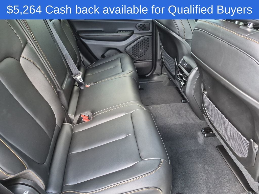 2026 Jeep Grand Cherokee Base