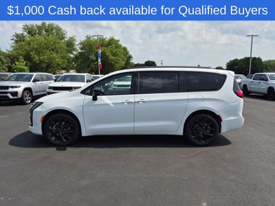 2027 Chrysler Pacifica Limited