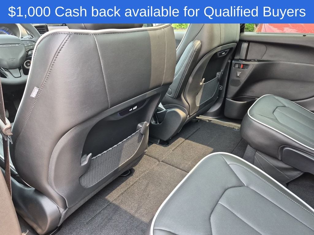 2027 Chrysler Pacifica Limited