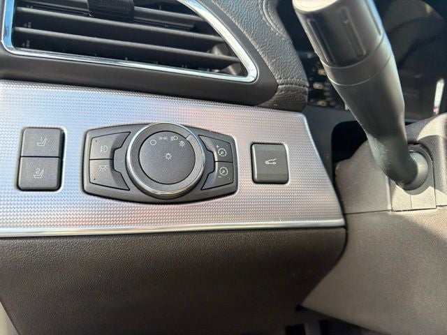2012 Lincoln MKX Base