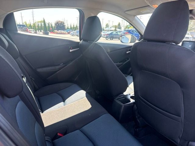 2020 Toyota Yaris LE