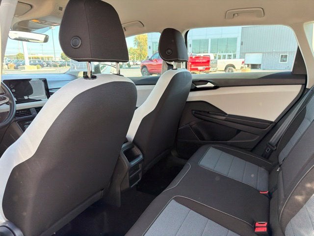 2025 Volkswagen Taos 1.5T S