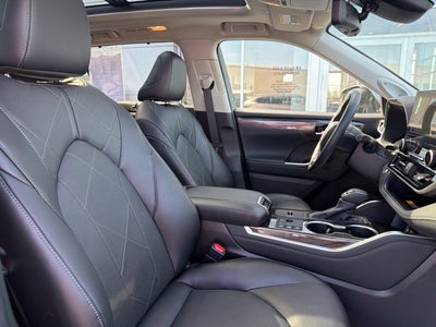 2026 Toyota Highlander Hybrid Platinum